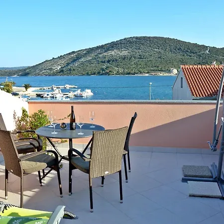 Apartments Maris Vinisce Exterior photo
