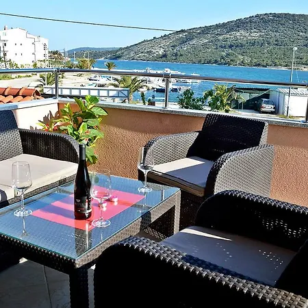 Apartments Maris Vinisce Exterior photo