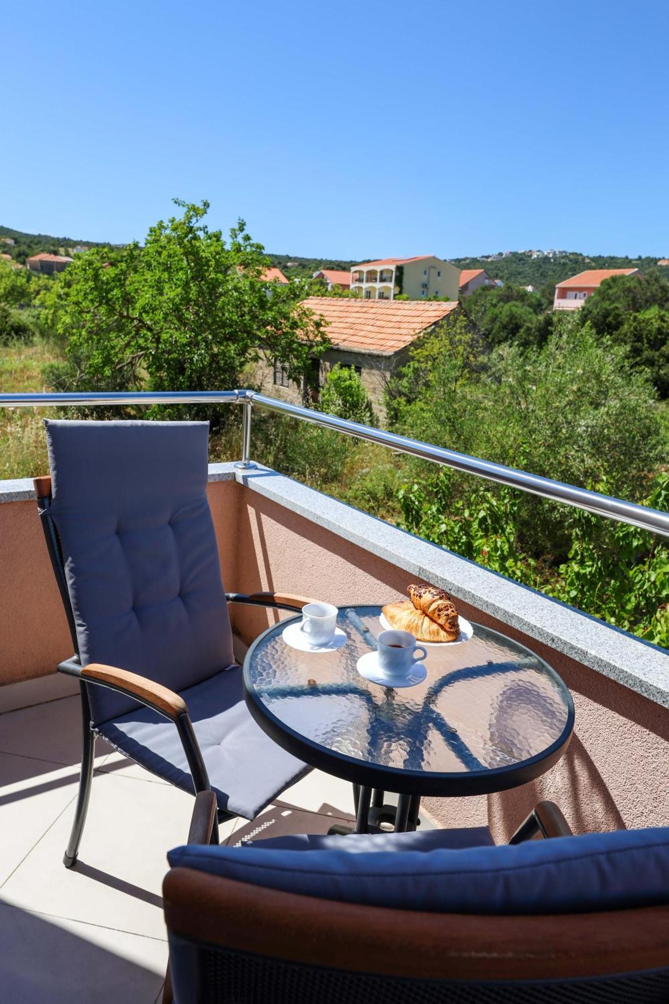 Maris Apartma Vinisce