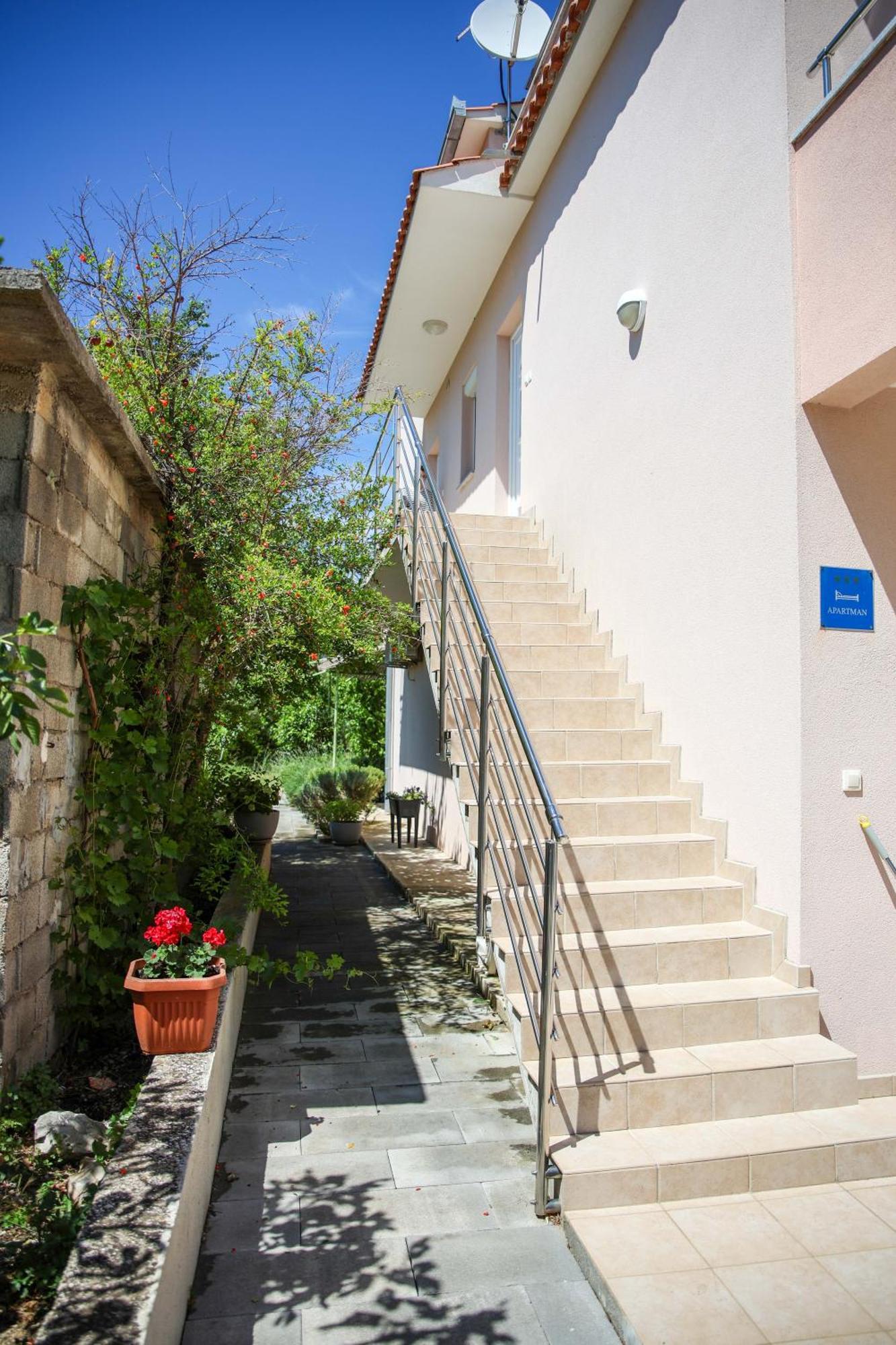 Maris Apartma