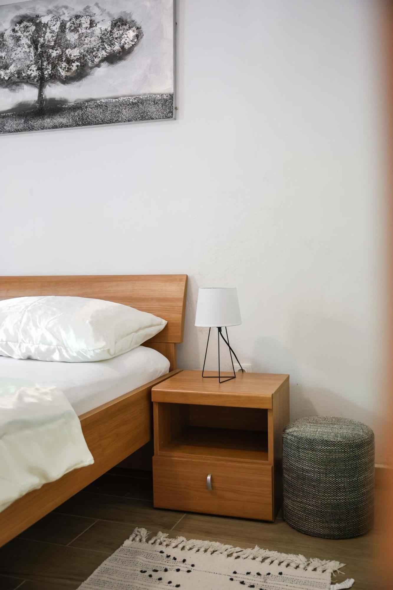 Maris Apartma *