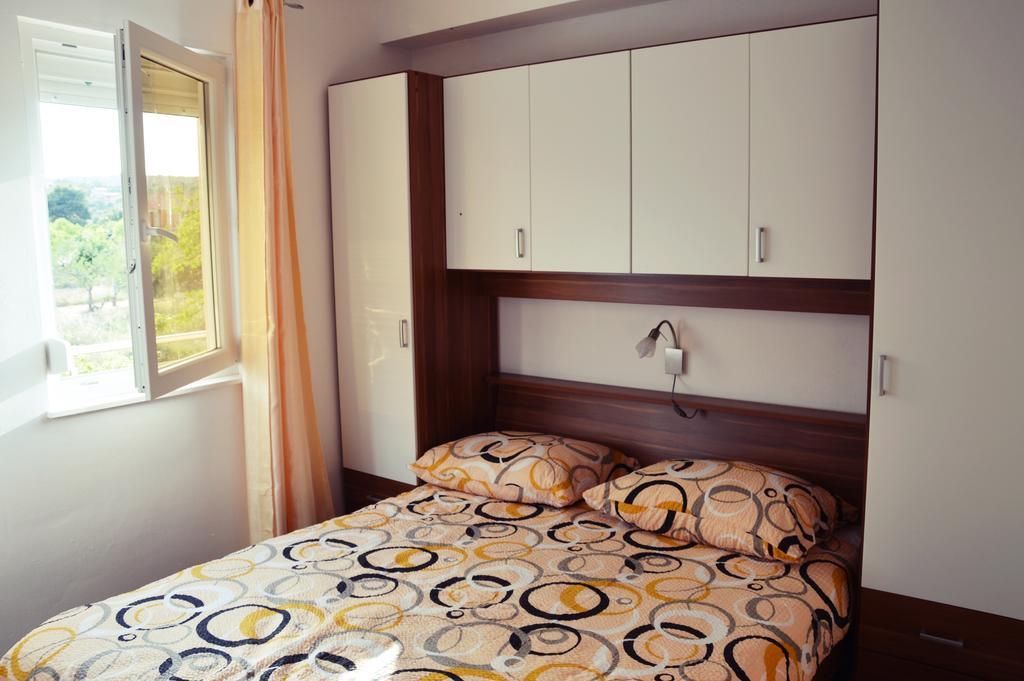 Maris Apartment *